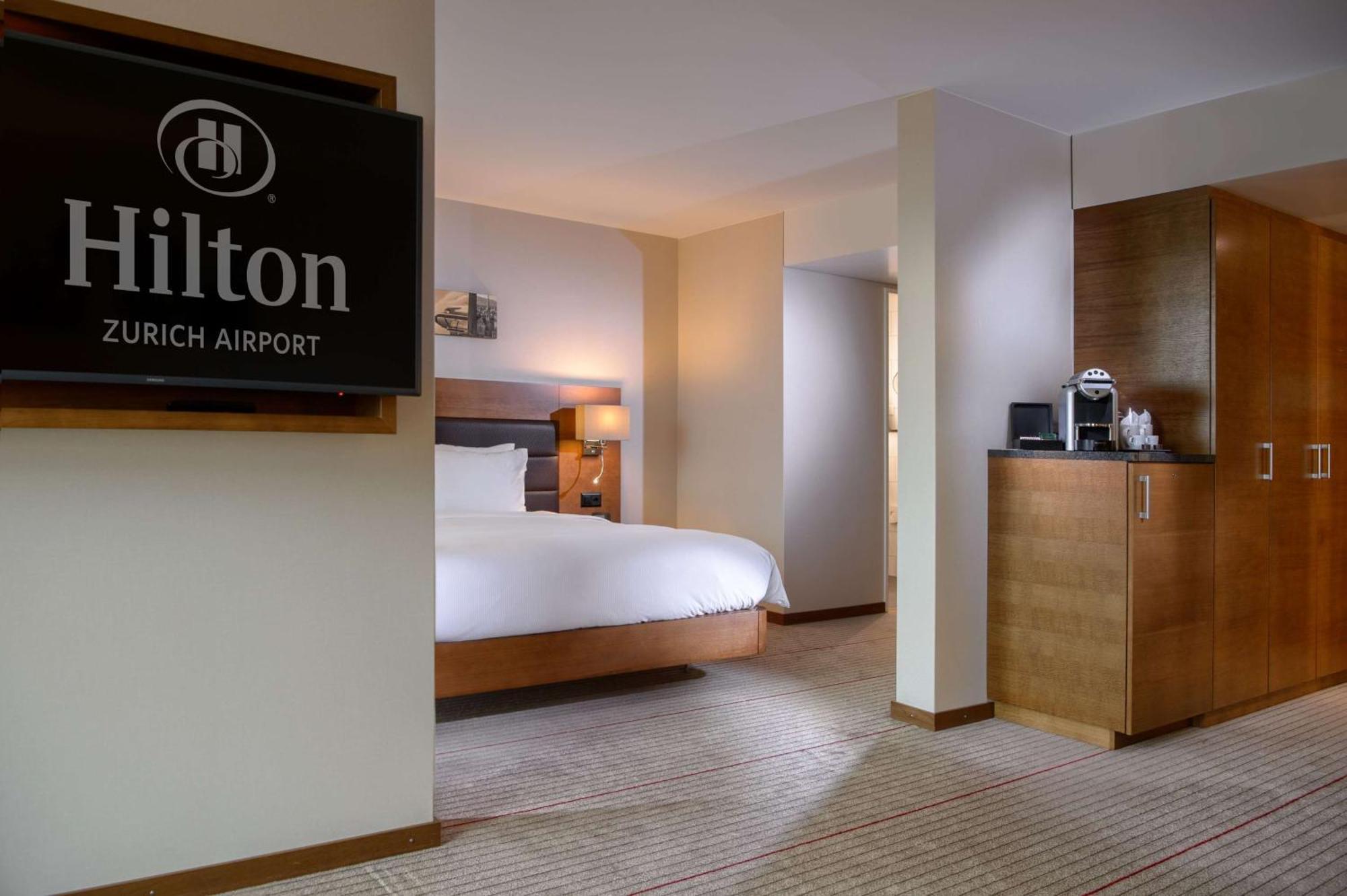 Hilton Zurich Airport Otel Opfikon-Glattbrugg Dış mekan fotoğraf